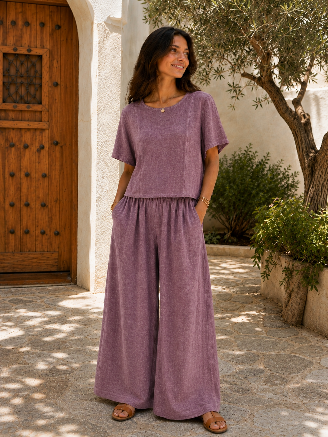 New Women’s Italian Linen Mix Short Sleeve Top With Button Fastening On Back