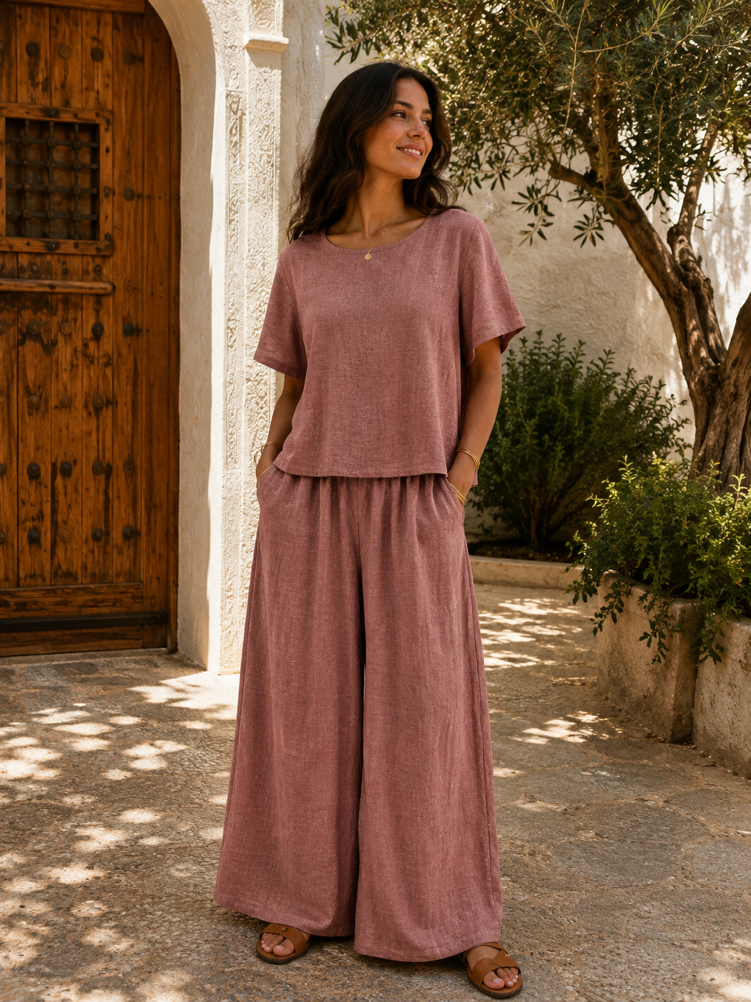New Women’s Italian Linen Mix Short Sleeve Top With Button Fastening On Back