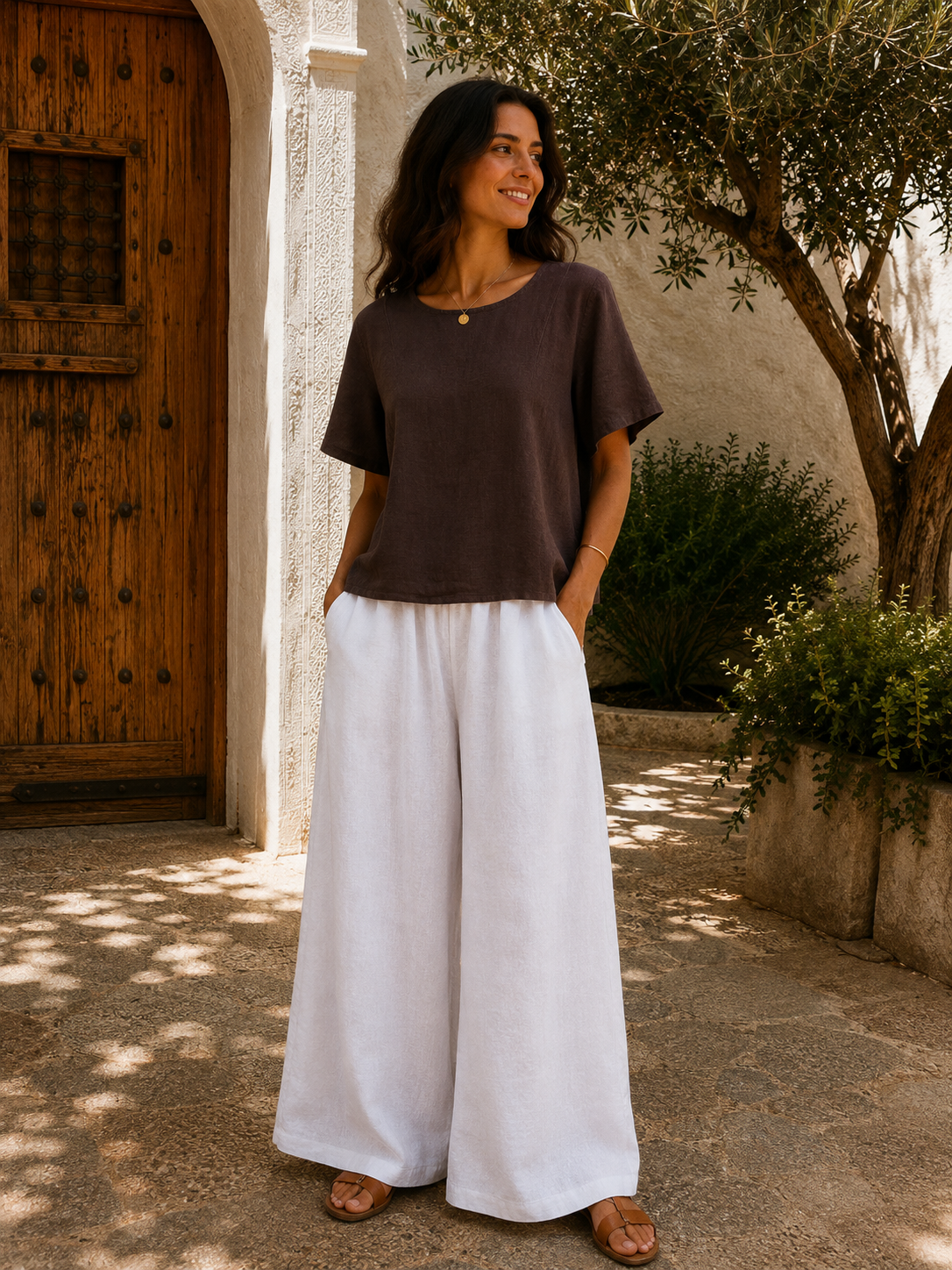 New Women’s Italian Linen Mix Short Sleeve Top With Button Fastening On Back